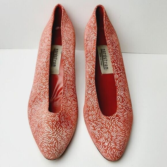 NORDSTROM Italy Retro Suede Leather Floral Pattern Pumps Sz 8 M Flawed - Picture 4 of 16